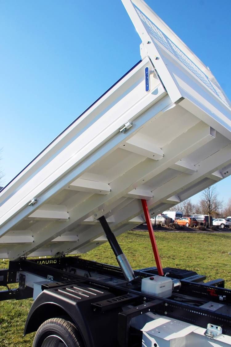 Benne robuste avec peinture anti-rouille et protection durable