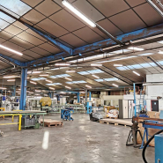 Eclairage industriel recommandé pour les laboratoires, les locaux médicaux ou les bâtiments industriels - reglette sustry ip66_6