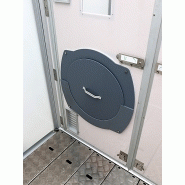 Équipement avec accessoires pour lavage et aspiration