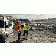 Engin Volvo EC60E performant pour travaux de terrassement