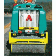 Rouleau manuel pour travaux de compactage sur sable et terre