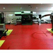 Revêtement de sol industrie, usine - équipe professionnelle avec expérience_6