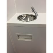 Remorque sanitaire pratique pour chantiers ou festivals