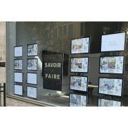Porte-affiches personnalisables et durables - Matériaux résistants et adaptés à tous les budgets_6