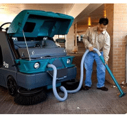 S20 Balayeuse TENNANT autoportée compacte de taille moyenne_6