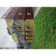 Bâtiment configurable avec fenêtres PVC double vitrage