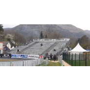 Location de gradins avec sièges coques pour événements culturels