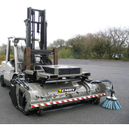 Godet balayeur industriel Master'Clean - moteur hydraulique intégré - ramassage tous types de déchets - Emily_6