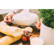 Couvercle élastique pour plats de différentes tailles et formes