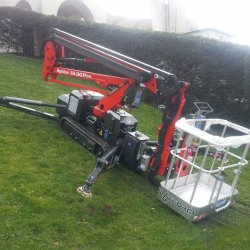 Nacelle araignée sur chenille automotrice idéale pour l'entretien des espaces verts et des bâtiments avec une hauteur de travail de 17.60m - spider 18.90