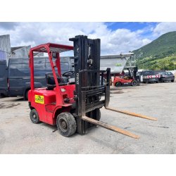 Euroforklift FG18 Chariot élévateur Essence 1,8T 4,80m