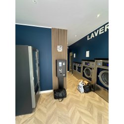 Laverie automatique intérieure en libre service