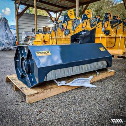 Débroussailleuse pour pelle Série DK - largeur de travail 1300mm à 1900mm - pour pelles de 8 à 25 tonnes - marque GHEDINI ATTACHMENTS