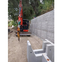Bloc modulaire droit ou incliné à à 15° ou 22°, sans fondation béton - BETOTITAN XL - Pomel Beton