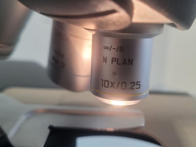 Microscope  LEICA DM 2000 (DM2000) - 3 objectifs_7