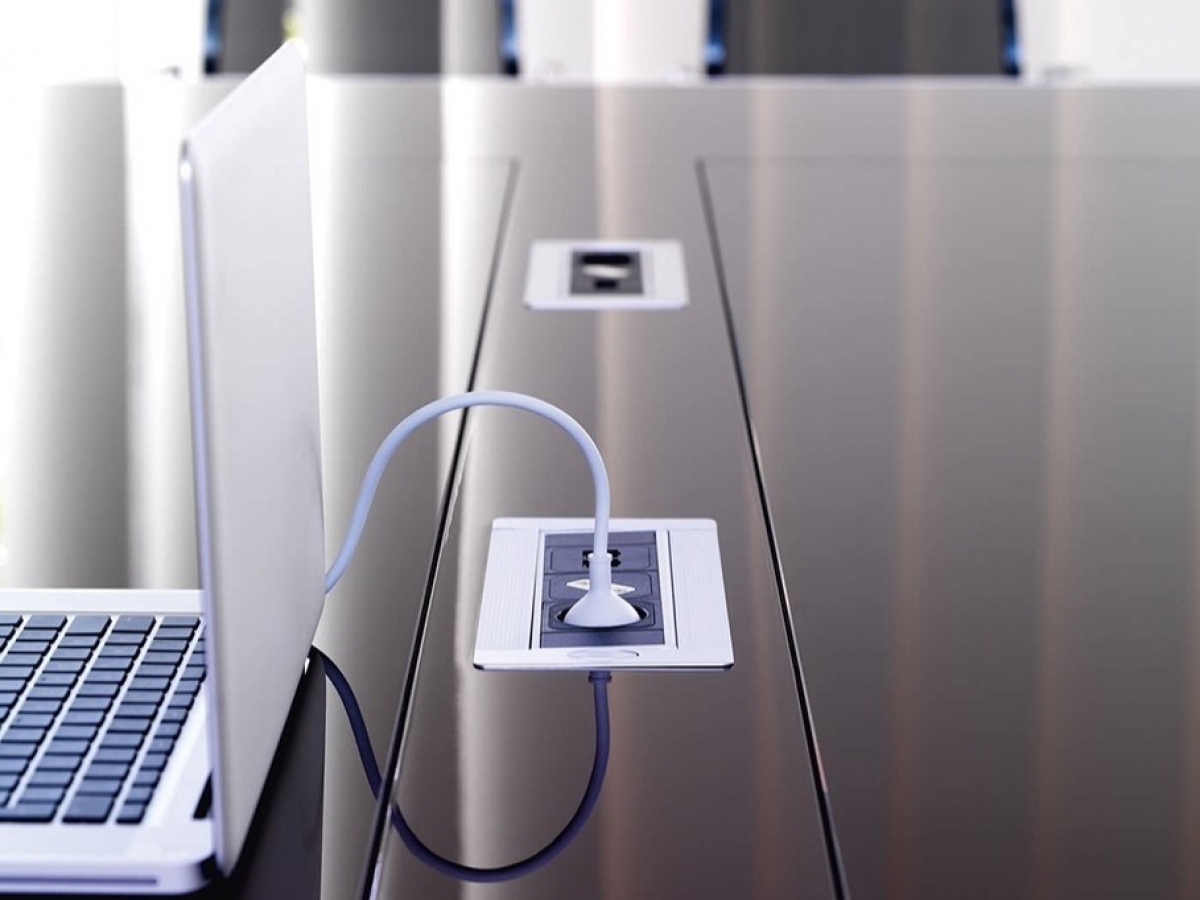 Table de réunion design épuré et élégant - WING et WING GLAMOUR - personnalisable avec finitions variées_7