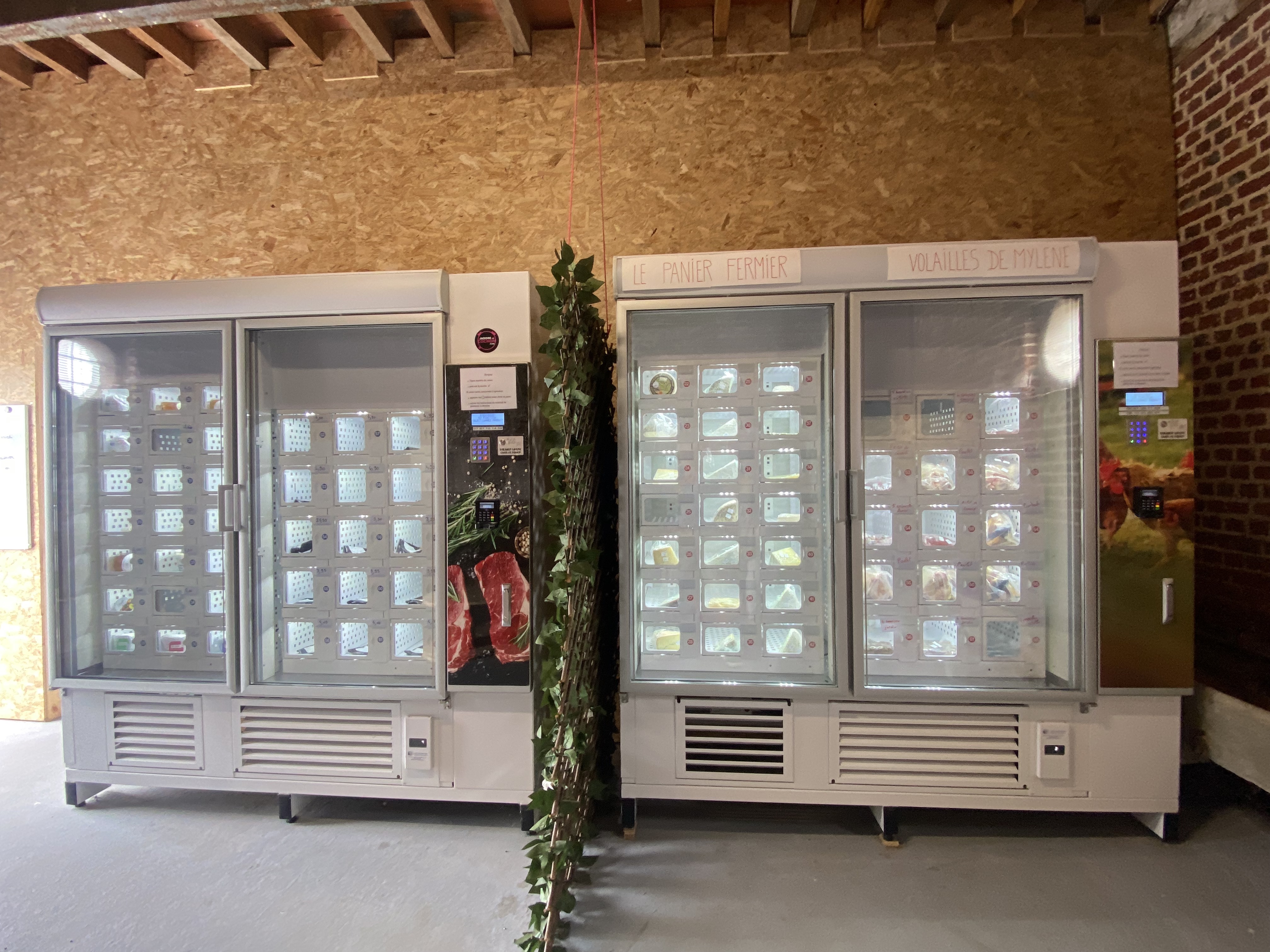 Distributeur automatique à casiers réfrigérés  pour produits laitiers et fromages_7