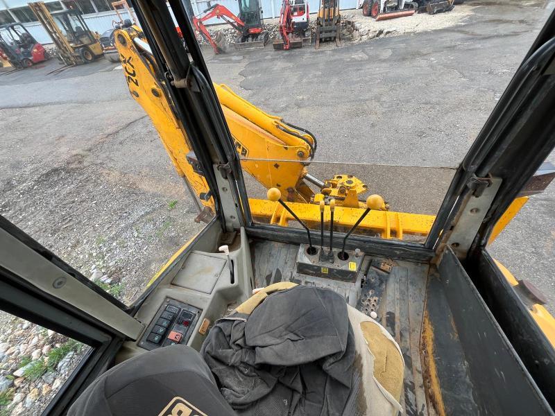 Tractopelle JCB 2CX 5.2T - 64 CV - Année 1987 - 4 godets - Caméra arrière - Doubles lignes auxiliaires_7