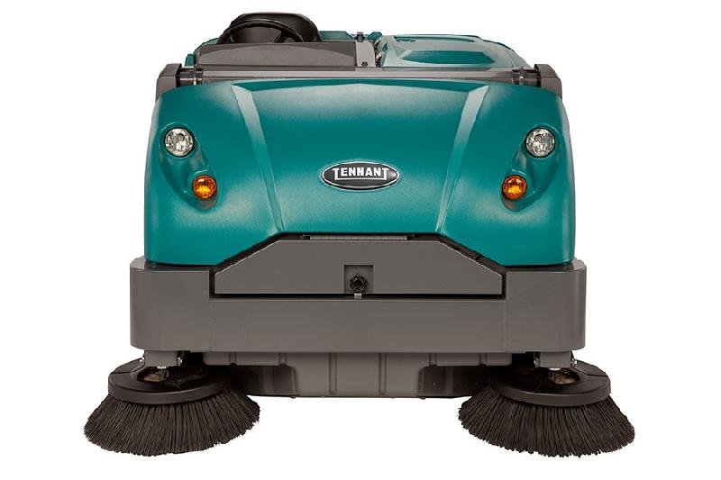 S30 Balayeuse TENNANT autoportée de taille moyenne_7