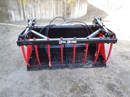 Godet multi-services en 1.60 m_7