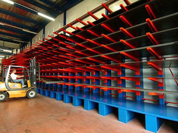 Rayonnage CANTILEVER pour charges longues et volumineuses_7