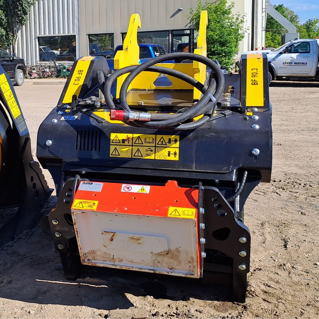 Godet concasseur BF90.3 S4 avec poids de 3,5 tonnes