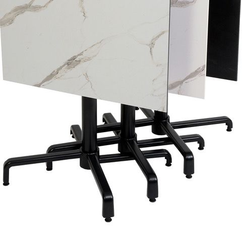 Mobilier extérieur robuste et pratique