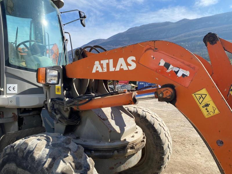 Engin ATLAS 75 S avec largeur de 1,92 m