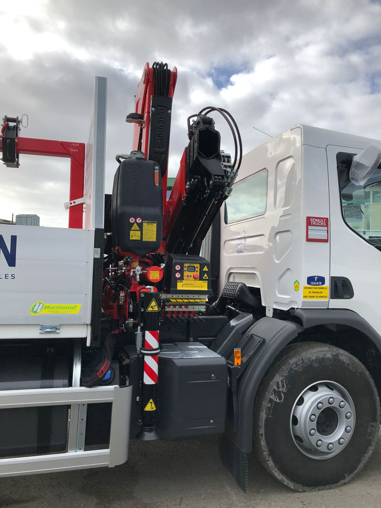 Plateau-ridelles aux dimensions personnalisables pour camion