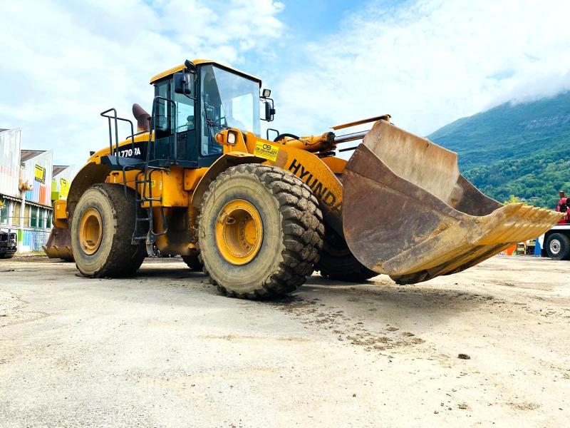 HYUNDAI Chargeuse articulé HL770-7A 23T_7