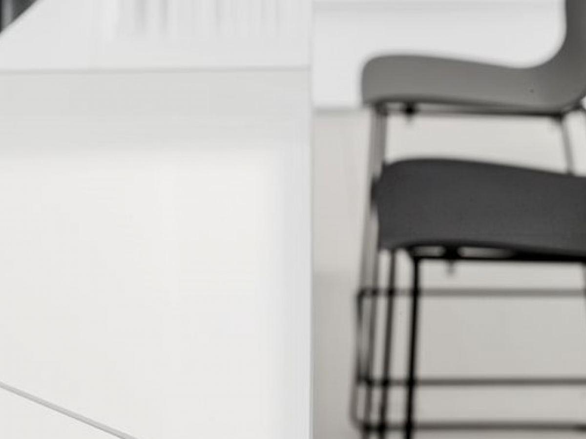 Banque d'accueil éclairée au design moderne et épuré - DV703 QUBO - Conception modulaire avec éclairage LED intégré_7