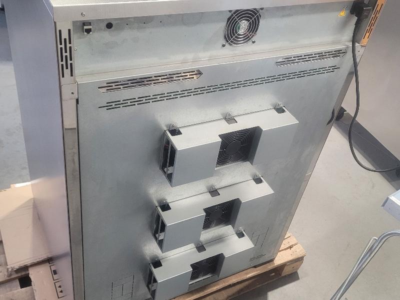 Etuve / incubateur réfrigéré à élément Peltier MEMMERT IPP 260 / 70 ° C_7