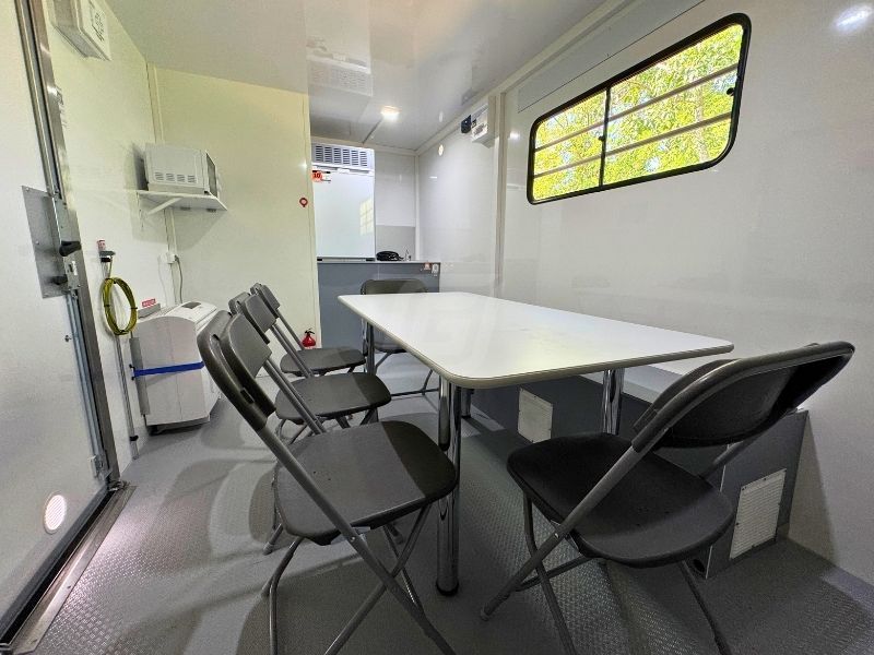 Base-vie de chantier - Remorque TIMKOLOC 100% solaire 6 à 8 personnes avec 3 espaces réglementaires_7