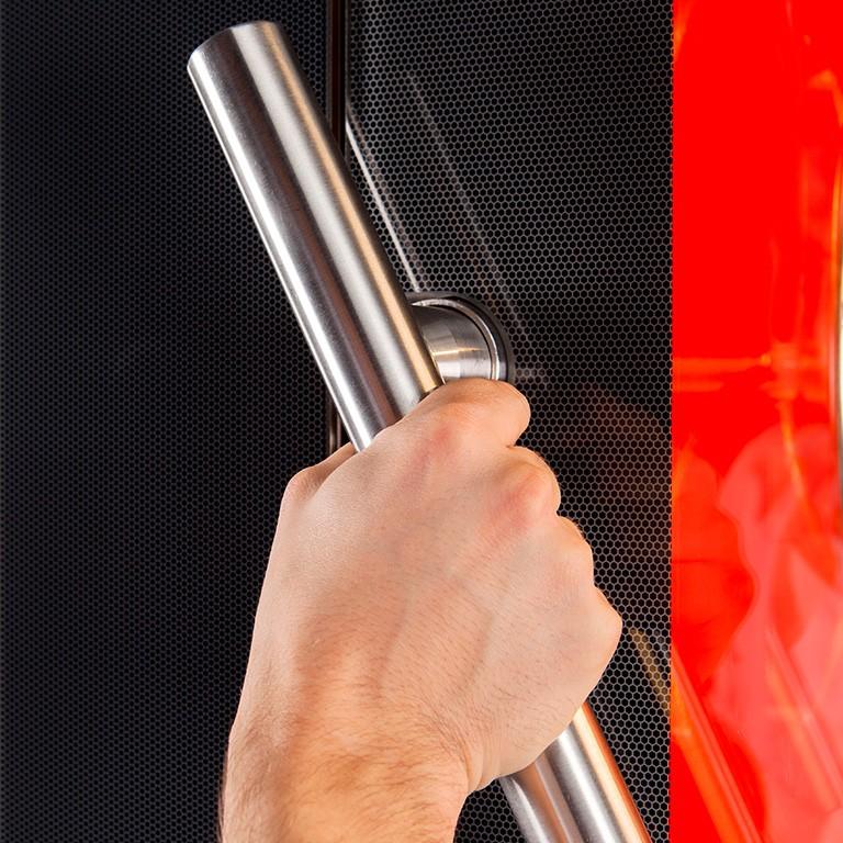 Rôtissoire électrique a balancelles auto-nettoyante façade à écran tactile D-ONE Doregrill_7