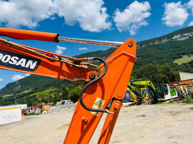 DOOSAN mini pelle 5t dh55_7