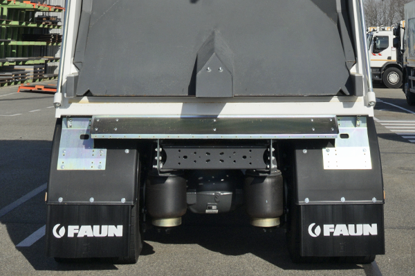 Bennes à Ordures Ménagères - TITANEO - Grande capacité et structure renforcée pour usage intensif_7