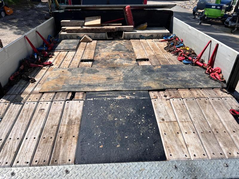 Remorque extensible avec rampes hydrauliques pour engins lourds