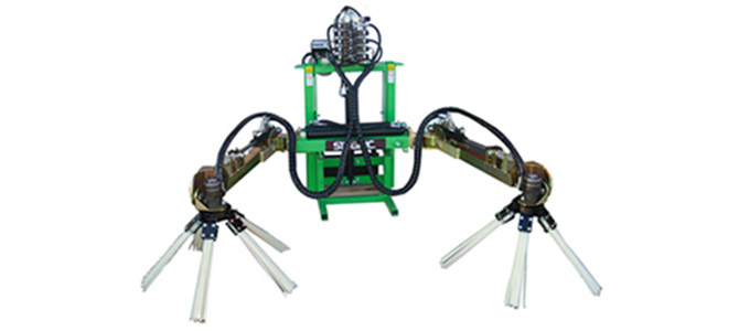 Andaineur de bois et de feuilles 3 points avec entrainement hydraulique de la toupie_7