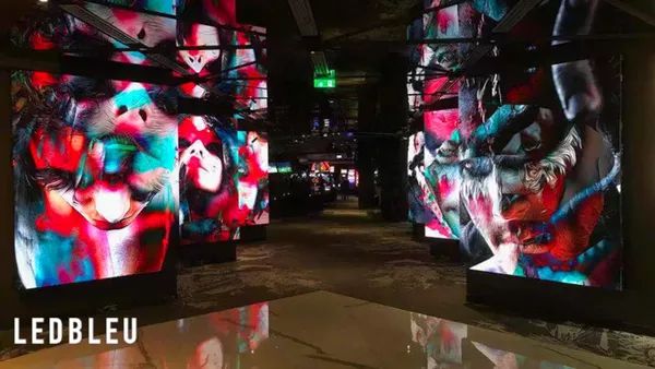 Grand écran intérieur pour bowling casino SUR MESURE à dalle LED_7