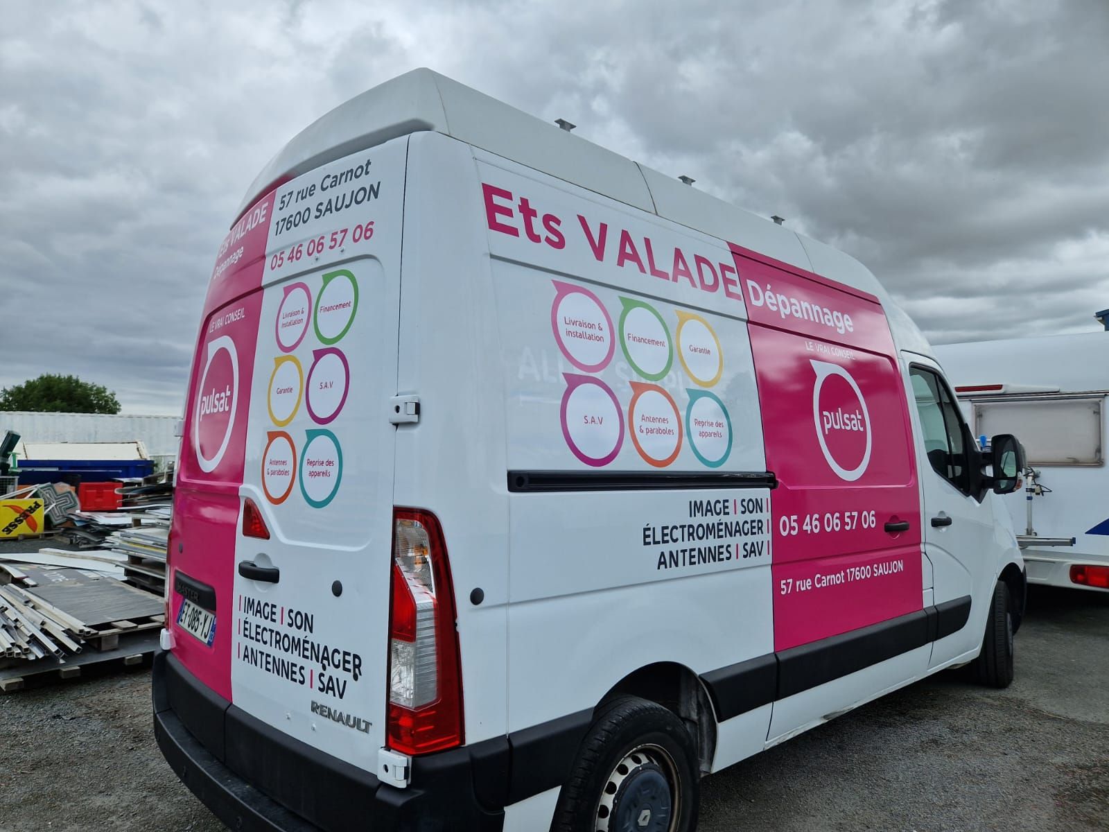 Solution complète pour le marquage de vos véhicules particulières, utilitaires, camions de livraison, fourgonnettes ou bus_7
