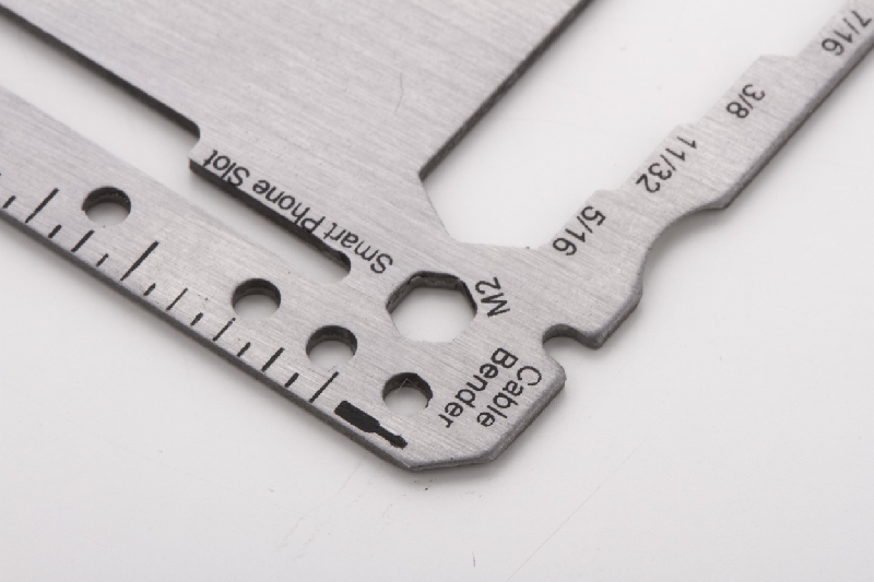 Outil multifonctions en acier inoxydable - Forme carte de crédit - 20 fonctions_7