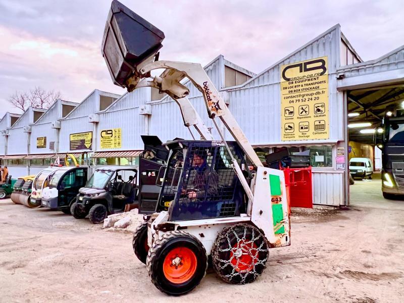 Bobcat 643 Mini-chargeur avec balayeuse et godet_7