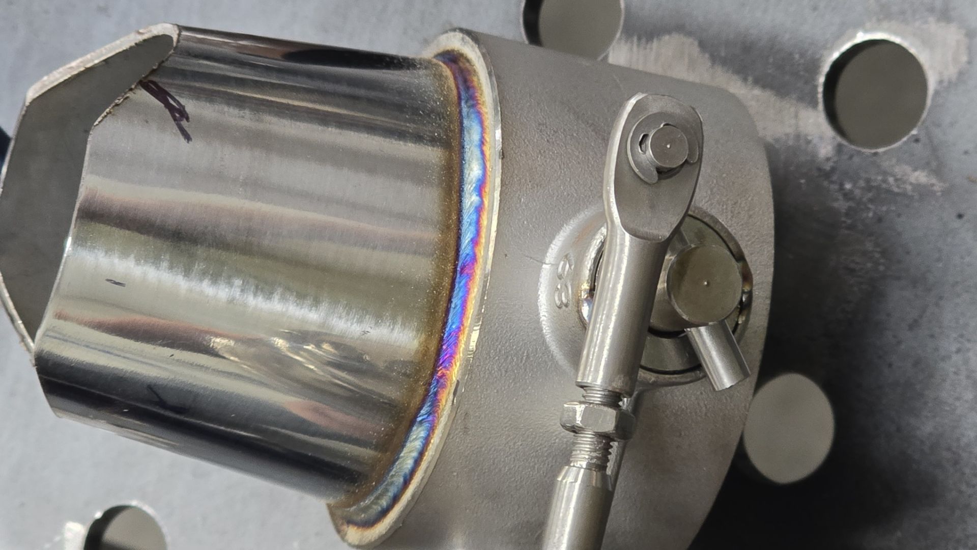 Poste de soudure laser 3-en-1 pour ateliers avec 20 m de fibre - 3000W avec refroidissement liquide_7