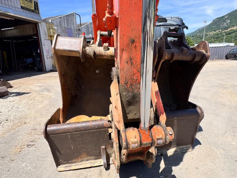 Hitachi ZX210-3 Pelle sur chenilles 22T_7