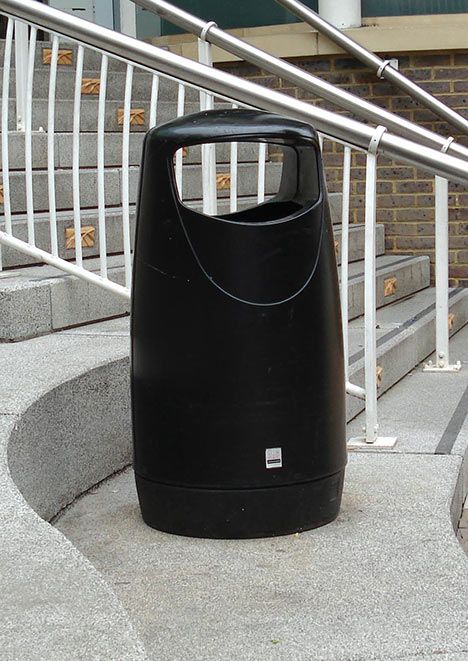 Poubelle publique en polyéthylène moulé - plastique recyclé - 90L - verrouillage clé triangulaire - nombreuses couleurs disponibles_7