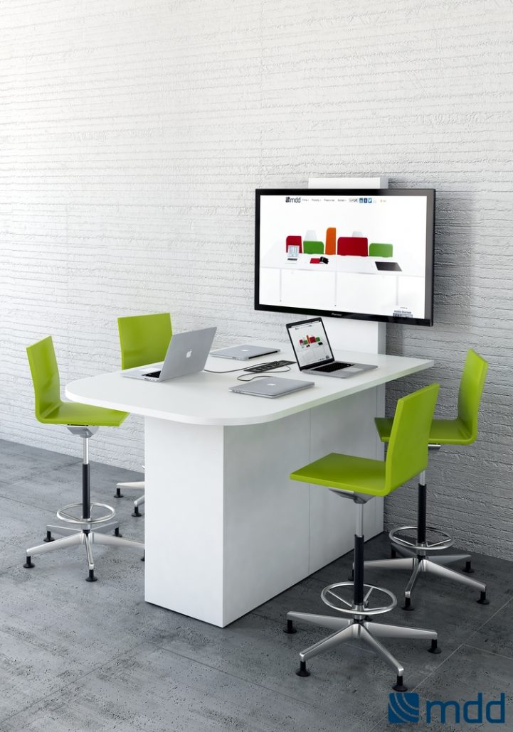 Table média pratique et élégante pour un  environnement moderne et fonctionnel_7