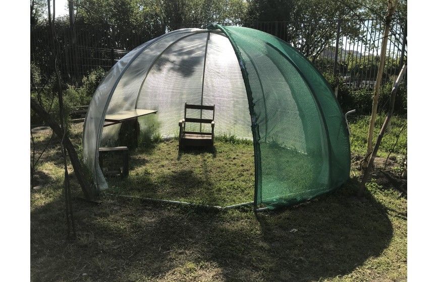 Serre de jardin octogonale pour  un espace de culture différent (10,43 m2) avec Ventilation par la pose d'un filet sur la porte- IGLOO avec ou sans tablette_7
