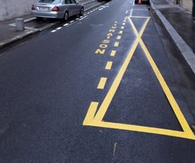 Marquage routier en peinture - Idéal pour parkings et zones industrielles - ADS Équipements_7