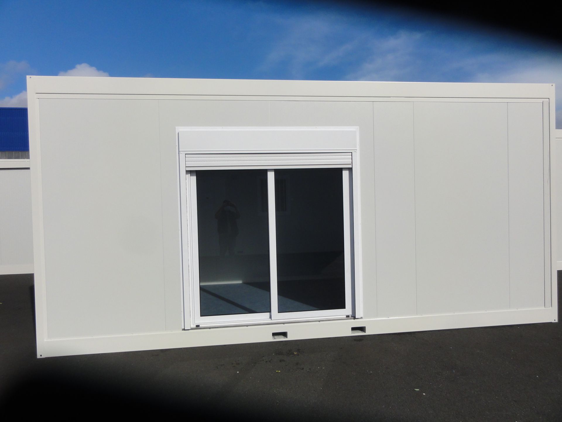 Bungalow monobloc ou juxtaposable standard - dimensions 6050x2450x2730mm - structure galvanisée avec isolation et équipements électriques_8