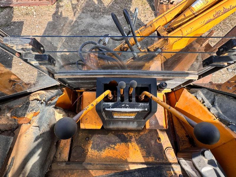 Case 580 G 4x4 Tractopelle_7